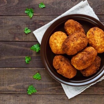 كفتة البطاطس المقلية بالموزاريلا