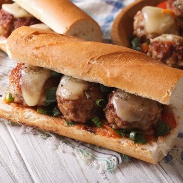 ساندويتش كرات اللحم الإيطالية