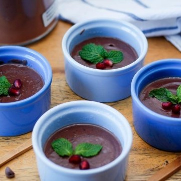 مهلبية بالشوكولاتة الداكنة