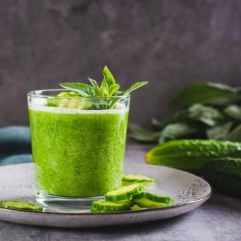 عصير السبانخ والخيار