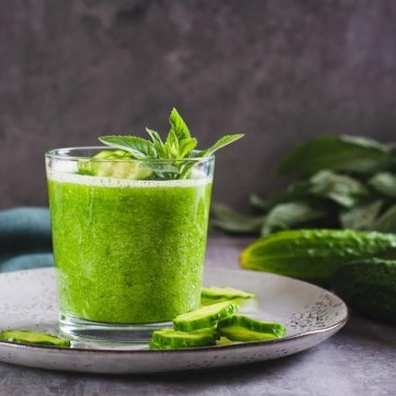 عصير السبانخ والخيار