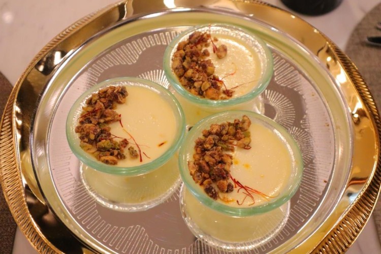 حلوى الزبادي بالزعفران