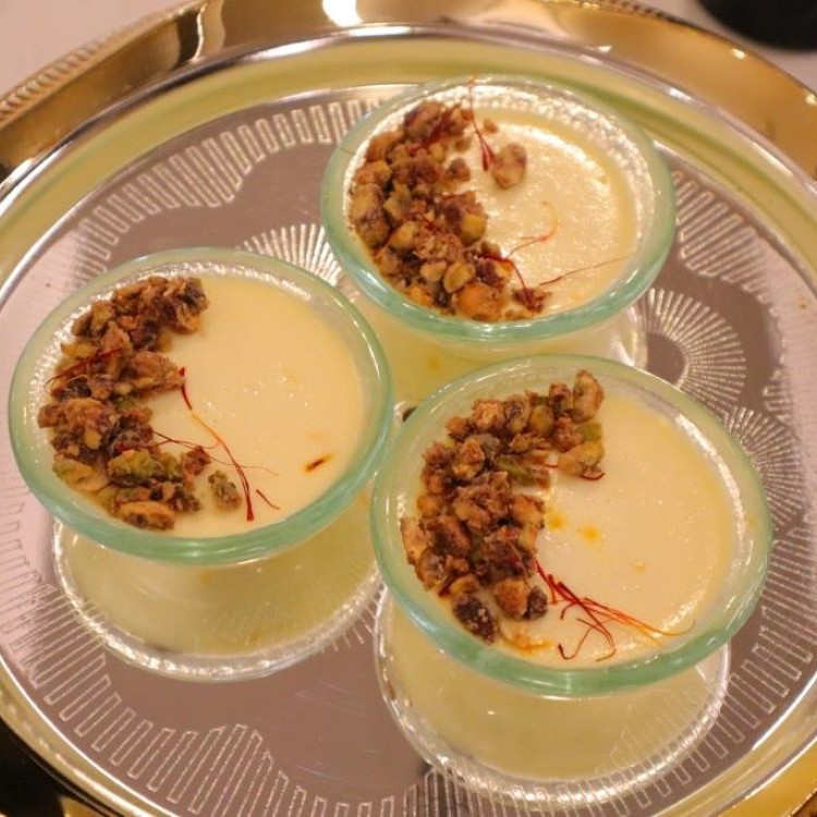 حلوى الزبادي بالزعفران