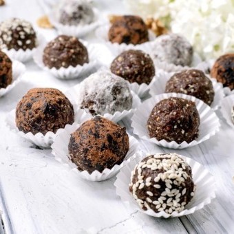 تمرية سعودية بالمكسرات