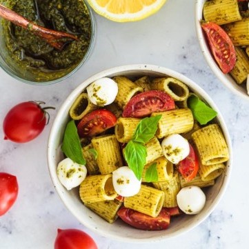 سلطة الباستا الباردة بصوص البيستو