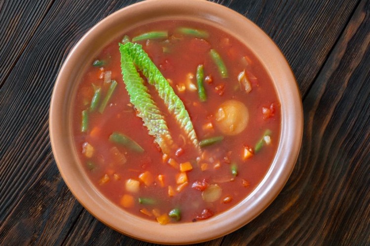 شوربة حرق الدهون بالخضار
