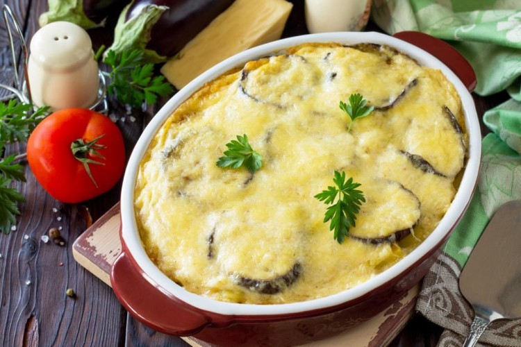 صينية الباذنجان بالجبن