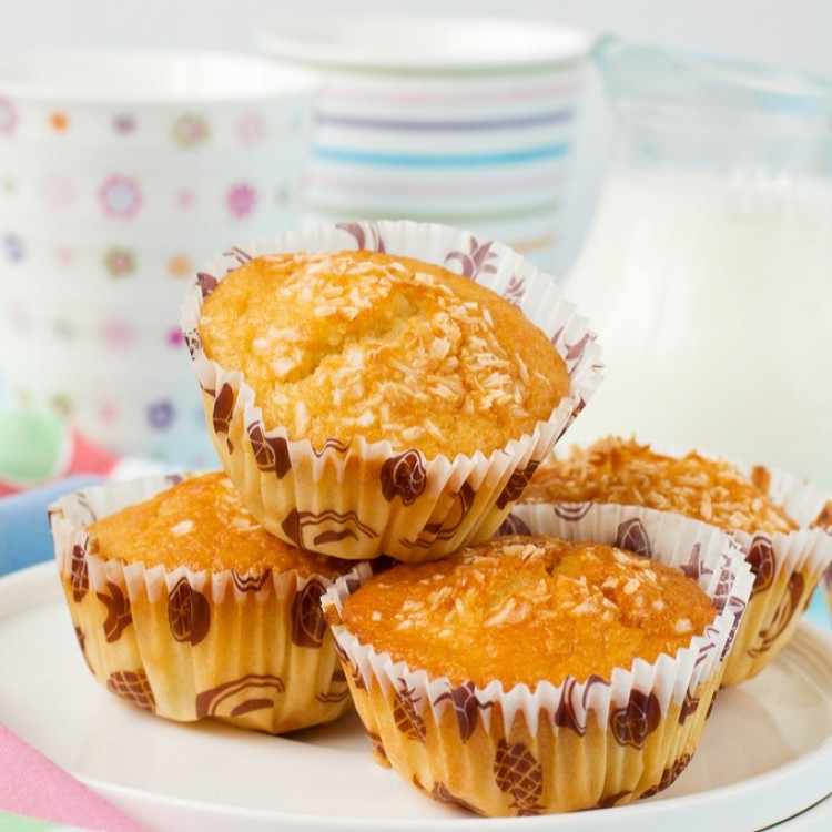 كب كيك الأناناس وجوز الهند