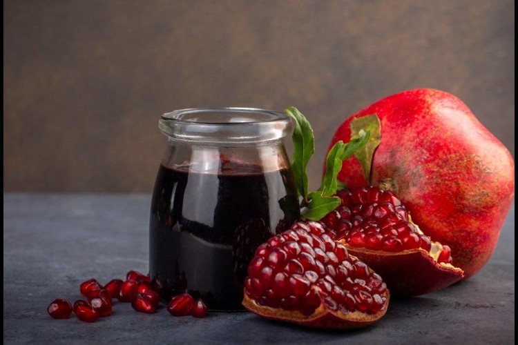 صلصة دبس الرمان