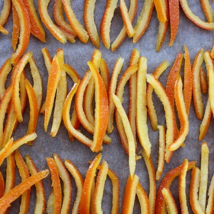 قشور البرتقال في الحلويات