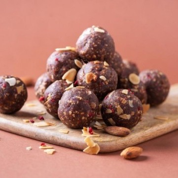 ملف حلويات بالتمر والفواكة المجففة