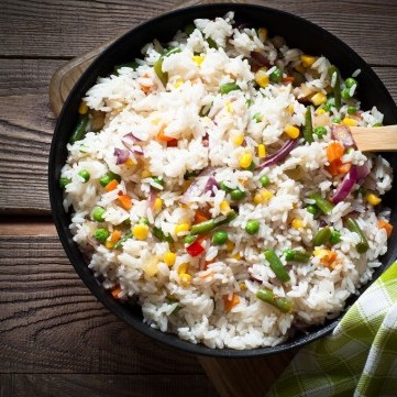 أرز بالخضار للنباتيين