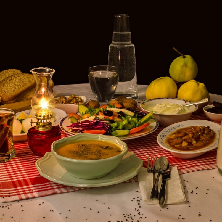 أهمية وجبة السحور بشهر رمضان وأضرار عدم تناولها