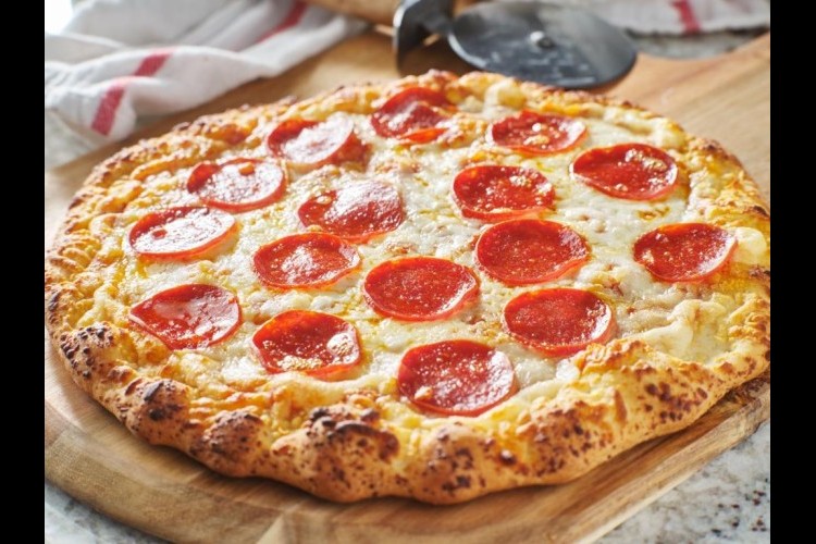 عجينة البيتزا بالحشوة التقليدية لفطور رمضان