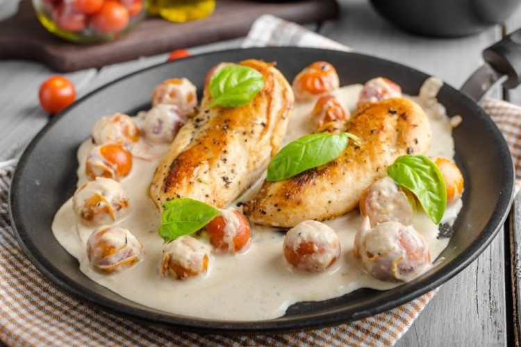 دجاج بالصوص الأبيض الخفيف