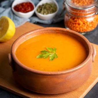 شوربة العدس الكريمية بدون كريمة