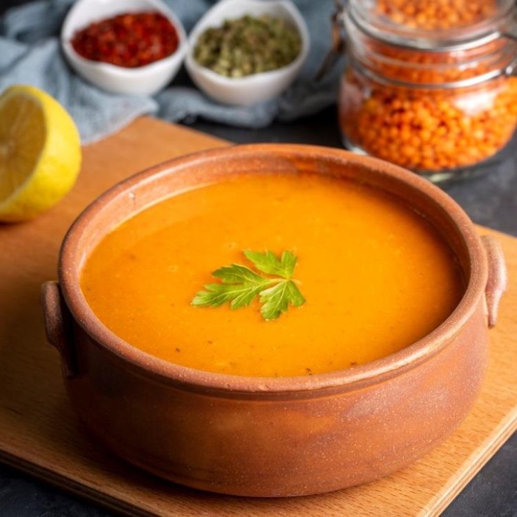 شوربة العدس الكريمية بدون كريمة