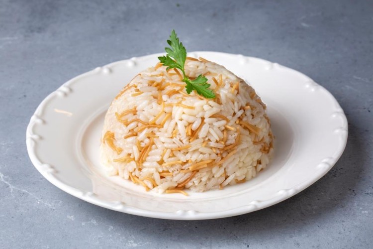 أرز بالشعيرية المفلفل