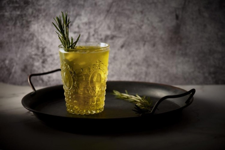 مشروب إكليل الجبل الصحي