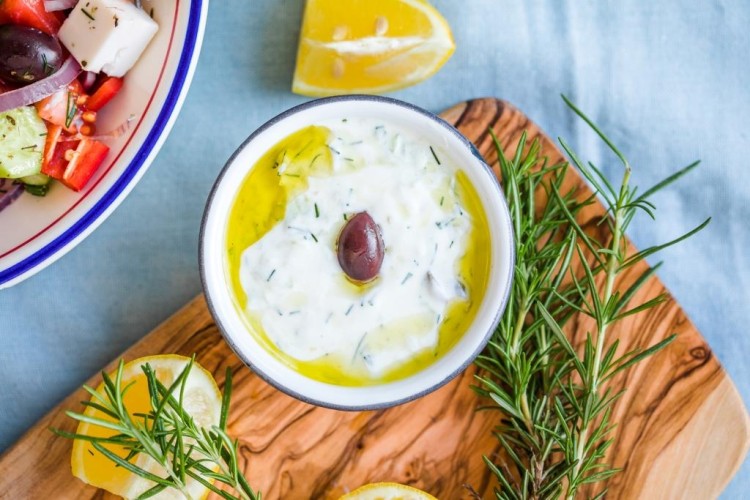 لبنة بخلطة الزعتر وزيت الزيتون