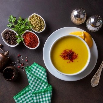 شوربة عدس أصفر للرجيم
