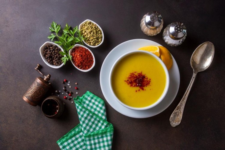 شوربة عدس أصفر للرجيم