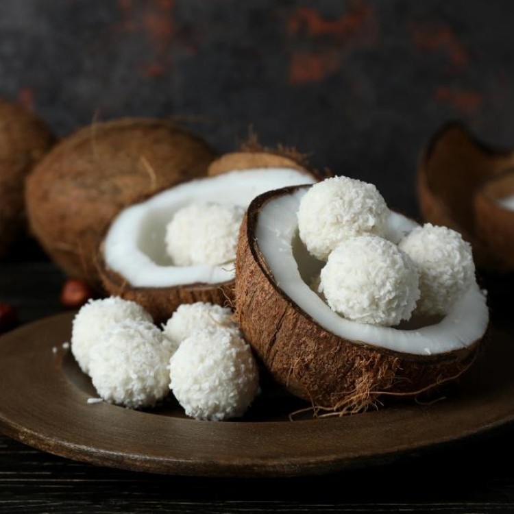 طريقة عمل كرات جوز الهند بـ 3 مكونات