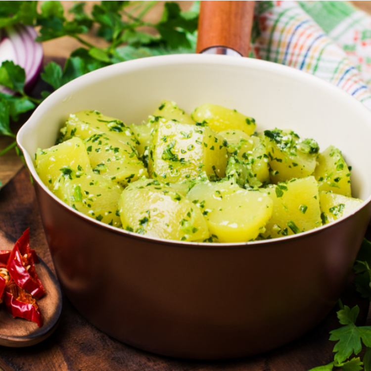 سلطة البطاطس بالبستو