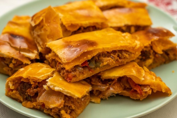 رقاق باللحم في الفرن