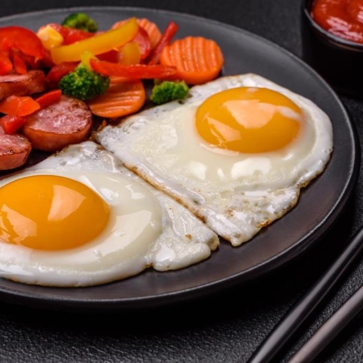 بيض عيون مقرمش للفطور