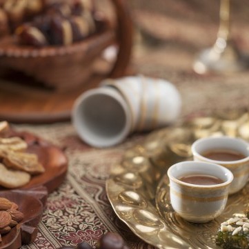 قهوة سعودية بالقرنفل والزعفران