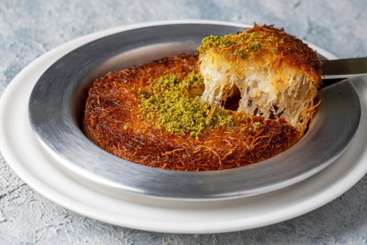 الكنافة الرمضانية المحشية بالجبن