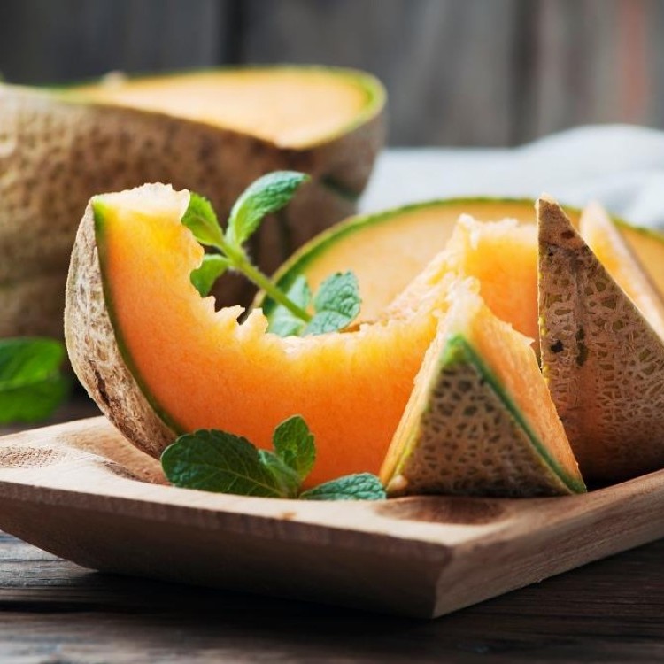 ما الفرق بين الشمام والبطيخ العسلي؟