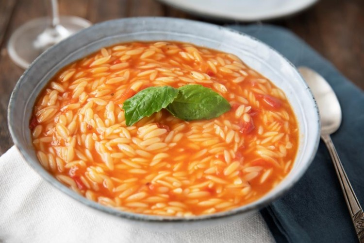 طريقة عمل شوربة لسان العصفور