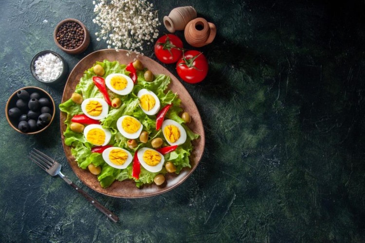 بيض بالخضار لسحور صحي