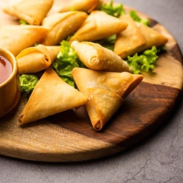 سمبوسة بحشوة الجبنة