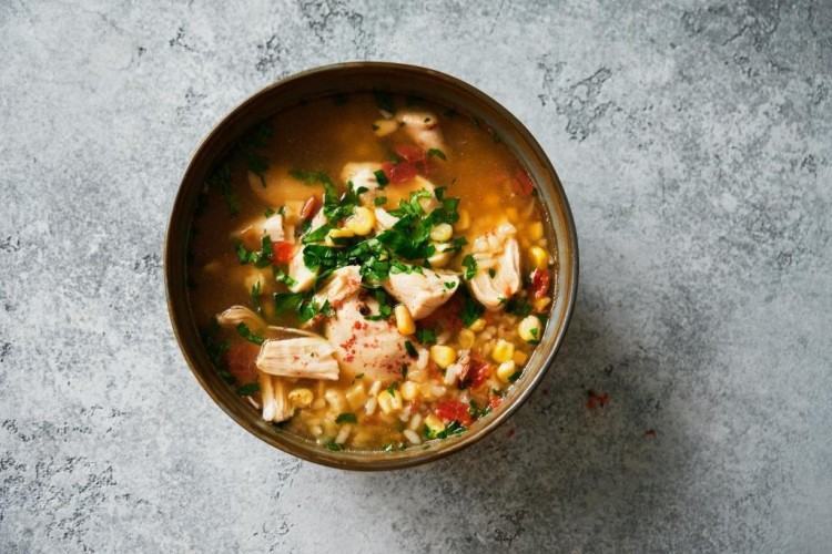 شوربة الكينوا بالدجاج