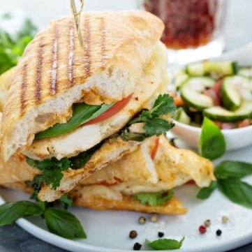 ساندويش جريل الدجاج السريع