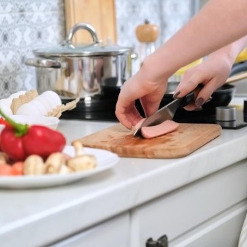 كيف تجهزين وجبات الأسبوع وتخزنيها بدون ما يتغير طعمها؟