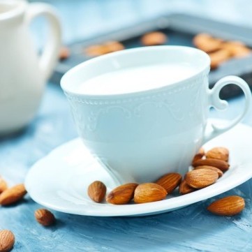 قهوة اللوز الحجازية التقليدية