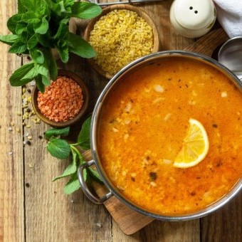 شوربة العدس الحمراء