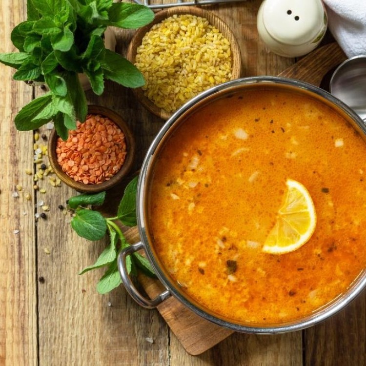 شوربة العدس الحمراء