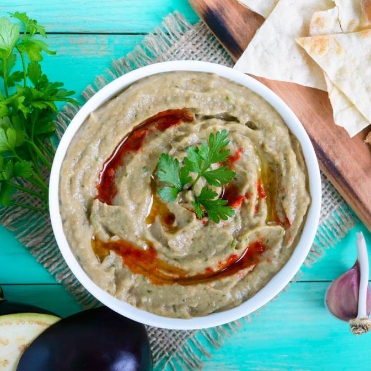 متبل باذنجان بالطحينة