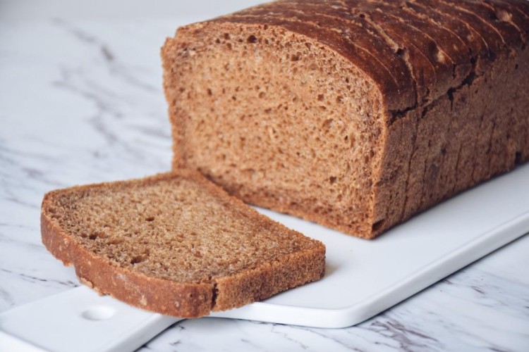 خبز أسمر منزلي