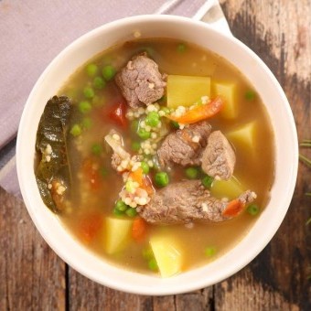 شوربة اللحم الطري والخضار