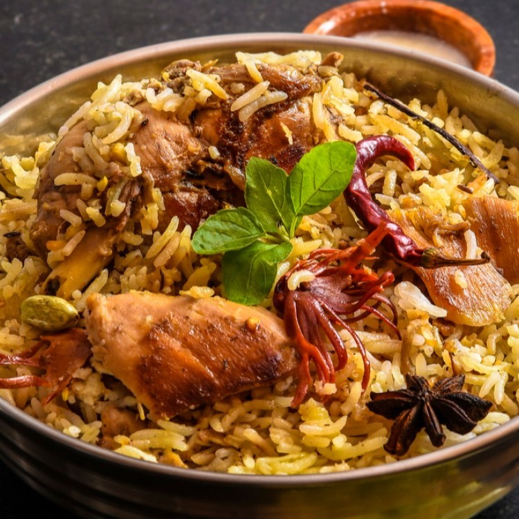 البرياني الهندي الحار