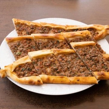 صفيحة اللحم المنزلية على أصولها