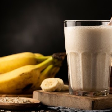 سموثي الموز بحليب الصويا صحي