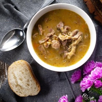 شوربة اللحمة بالبصل