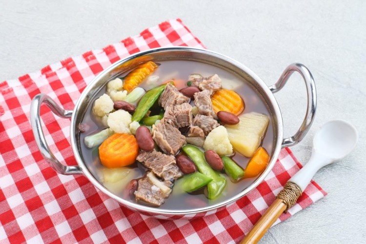 شوربة لحم الضأن بالخضار لعيد الأضحى